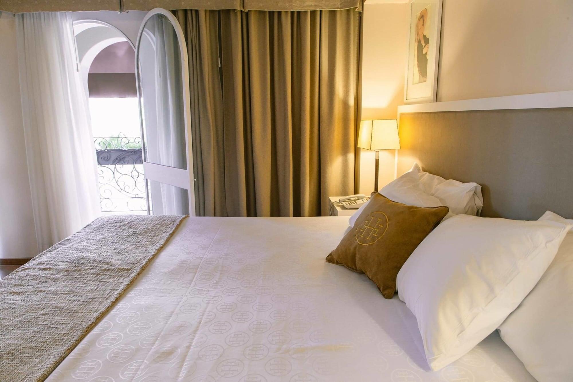 Huentala Hotel メンドーサ エクステリア 写真